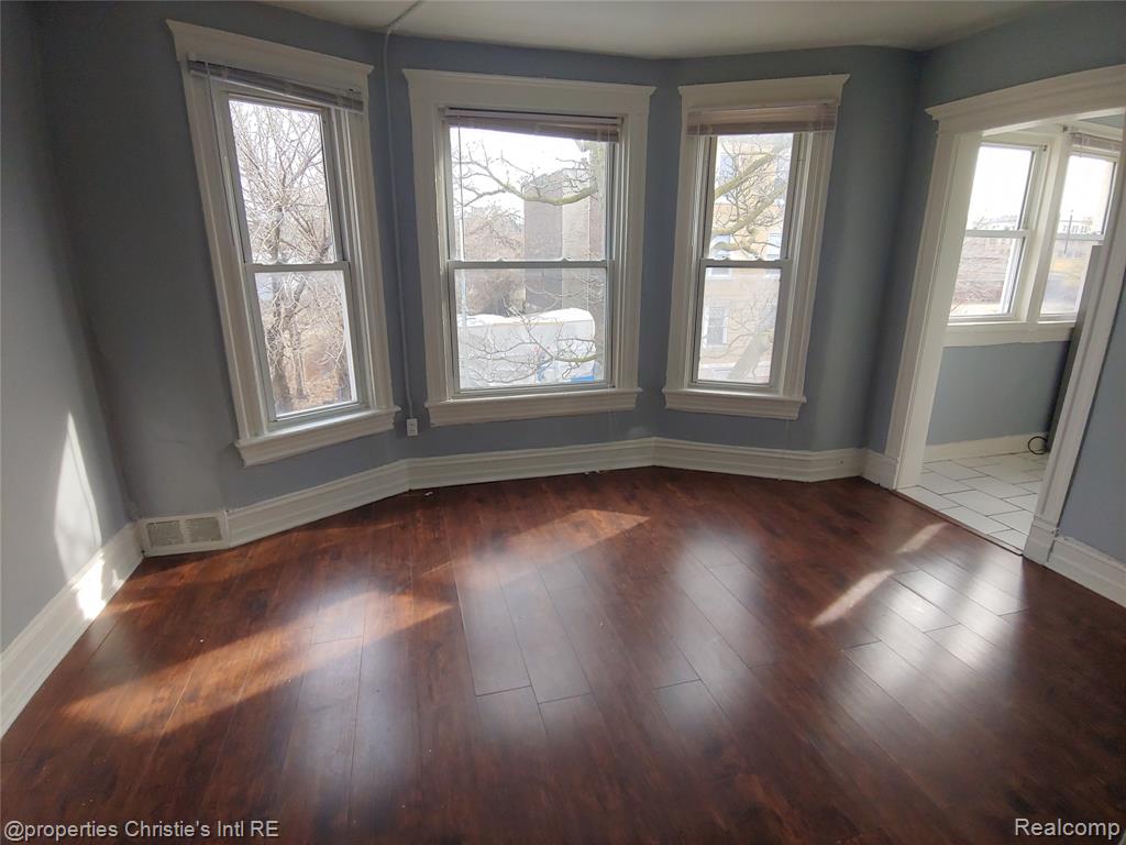 4207 4th Street, Unit 7 Detroit, MI 48201 - Photo 2 of 10