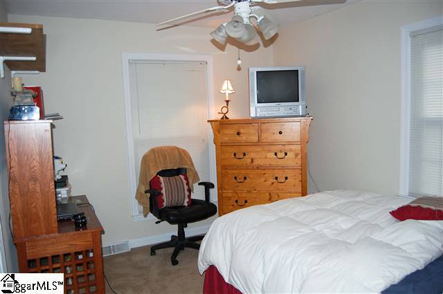 122 Old Hickory Point Greenville, SC 29607 - Photo 15 of 24 Gallery Image 15