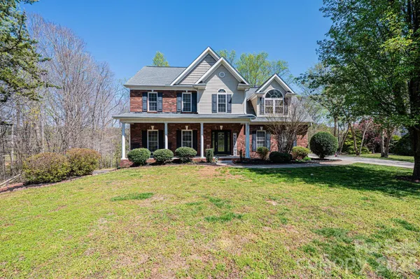 $590,000 | 2586 Henry Falls Drive, Hickory, NC 28602