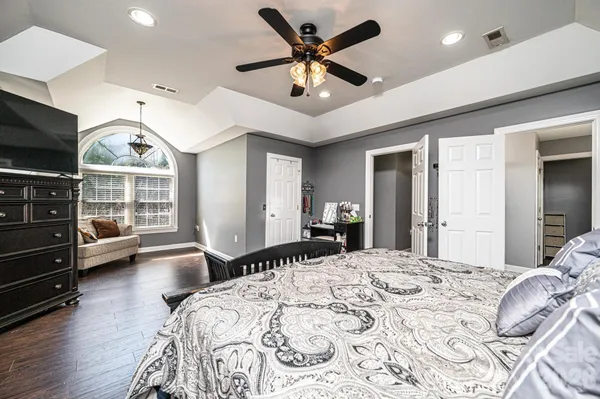 $590,000 | 2586 Henry Falls Drive, Hickory, NC 28602