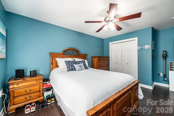 $590,000 | 2586 Henry Falls Drive, Hickory, NC 28602