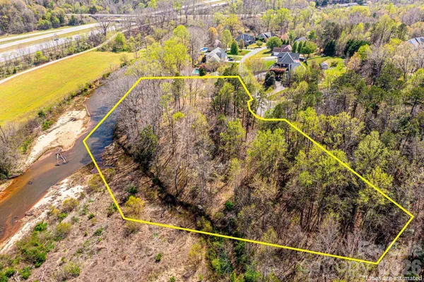 $590,000 | 2586 Henry Falls Drive, Hickory, NC 28602