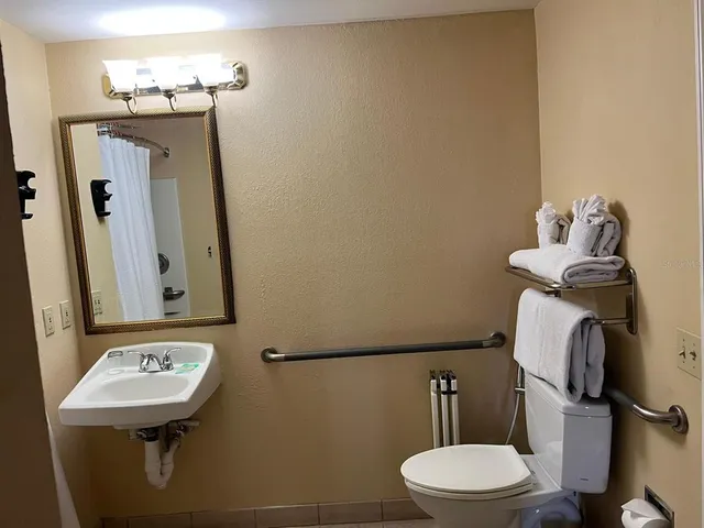 $1,450 | 7601 Canada Avenue, Unit 418, Orlando, FL 32819