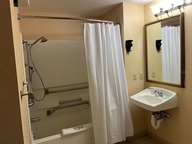 $1,450 | 7601 Canada Avenue, Unit 418, Orlando, FL 32819