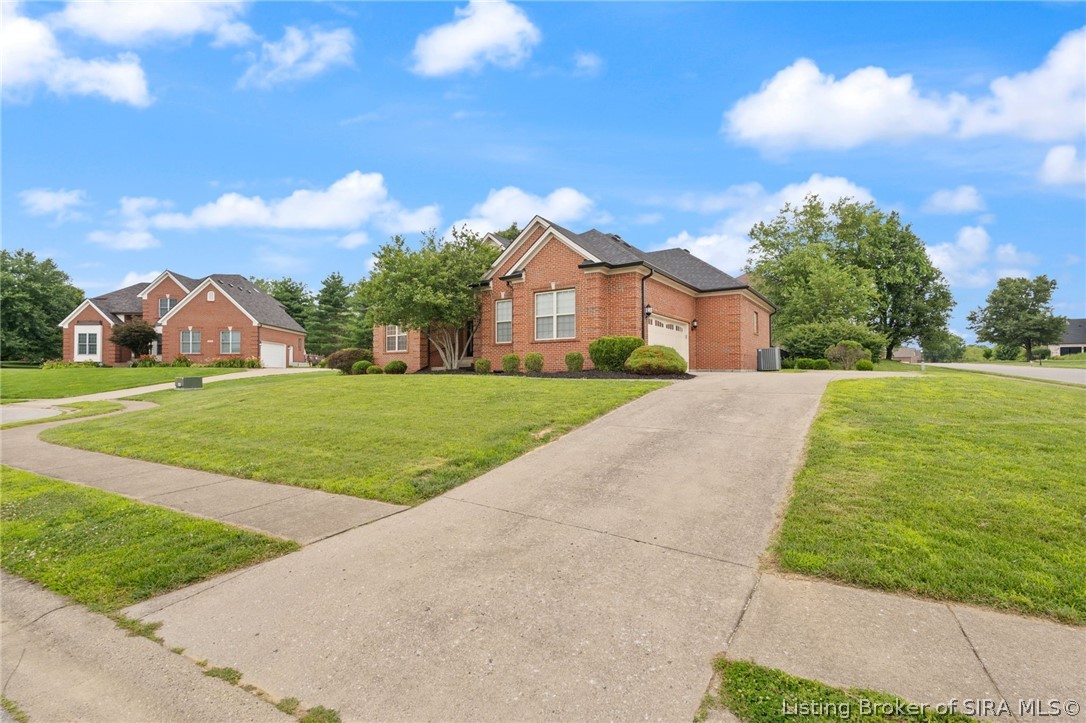 3044 Wolf Ridge Court New Albany, IN 47150 - Photo 3 of 66