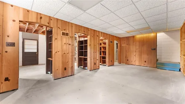 an empty room with closet