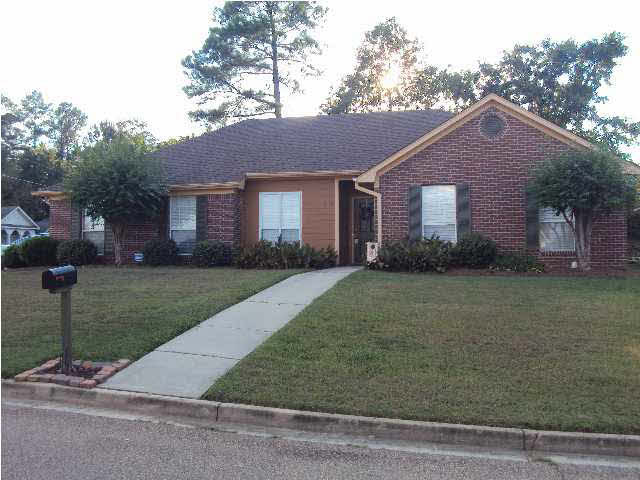 709 Lansdowne Lane Ridgeland, MS 39157 - Photo 1 of 16 Front view