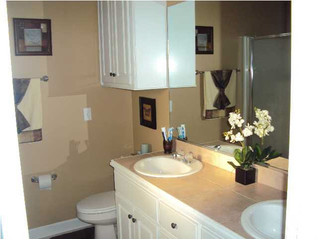 709 Lansdowne Lane Ridgeland, MS 39157 - Photo 11 of 16 Master's bath with separate shower