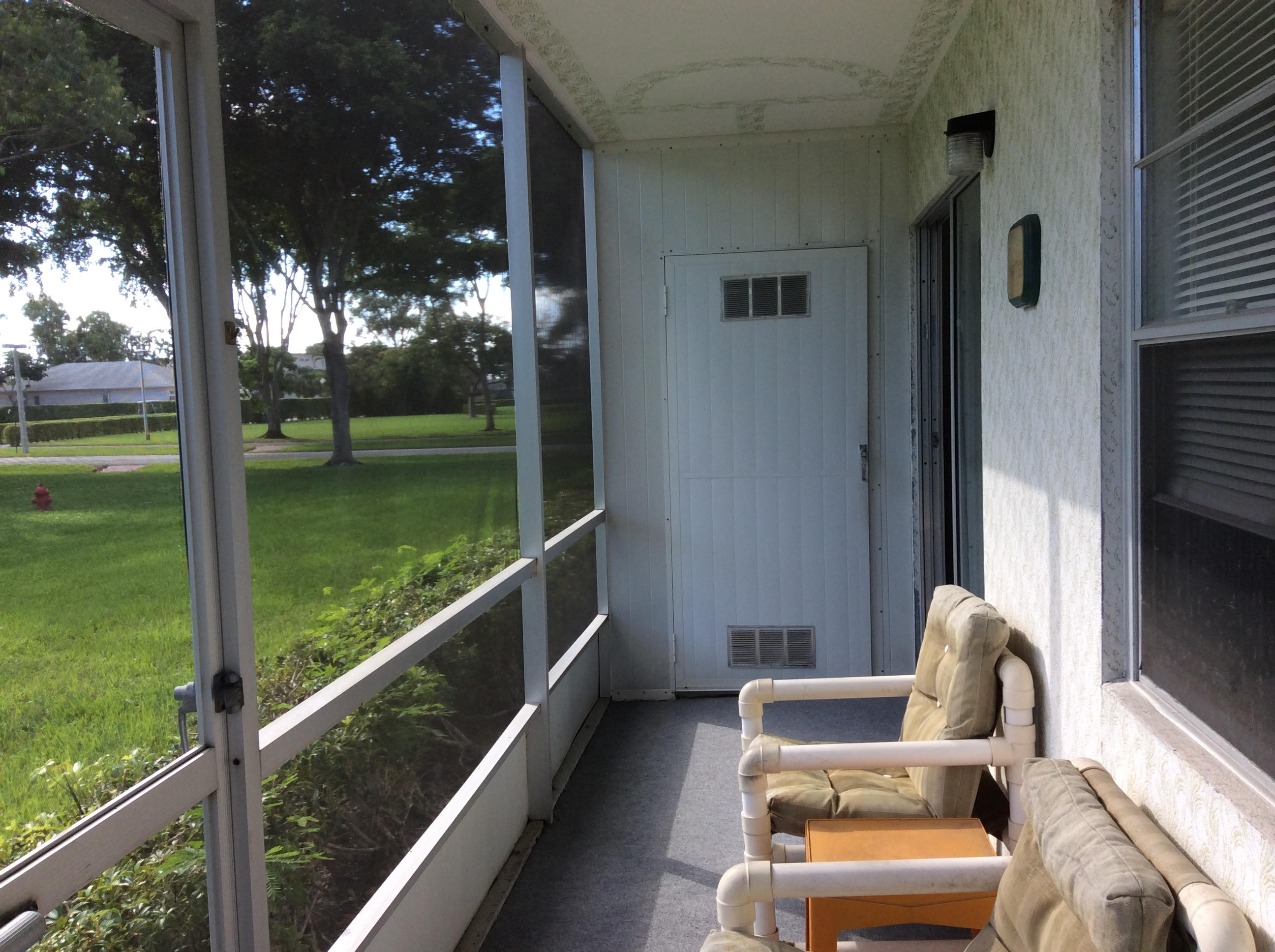 137 Mansfield D Boca Raton, FL 33434 - Photo 13 of 15 Screened patio