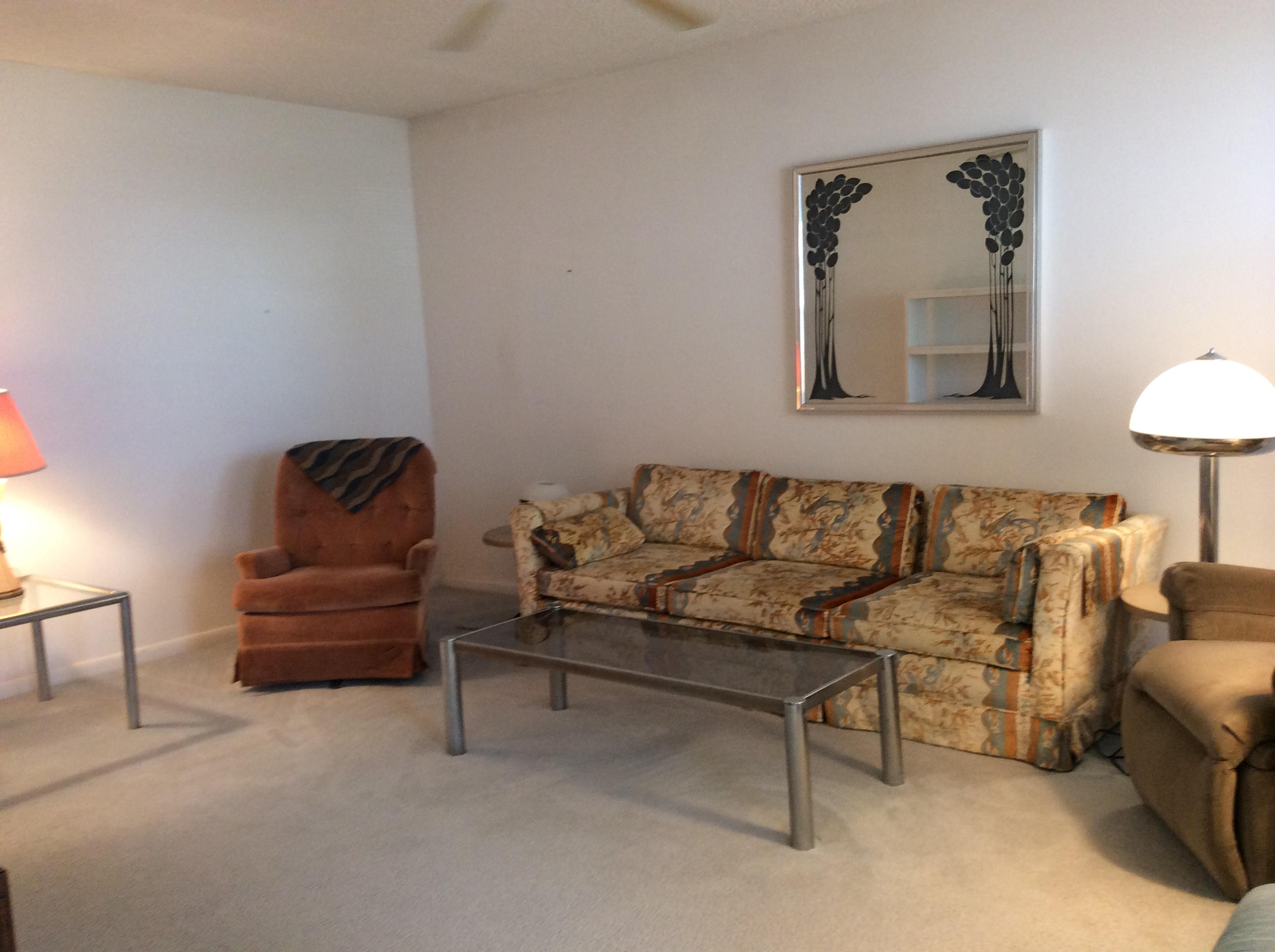 137 Mansfield D Boca Raton, FL 33434 - Photo 4 of 15 Living Room