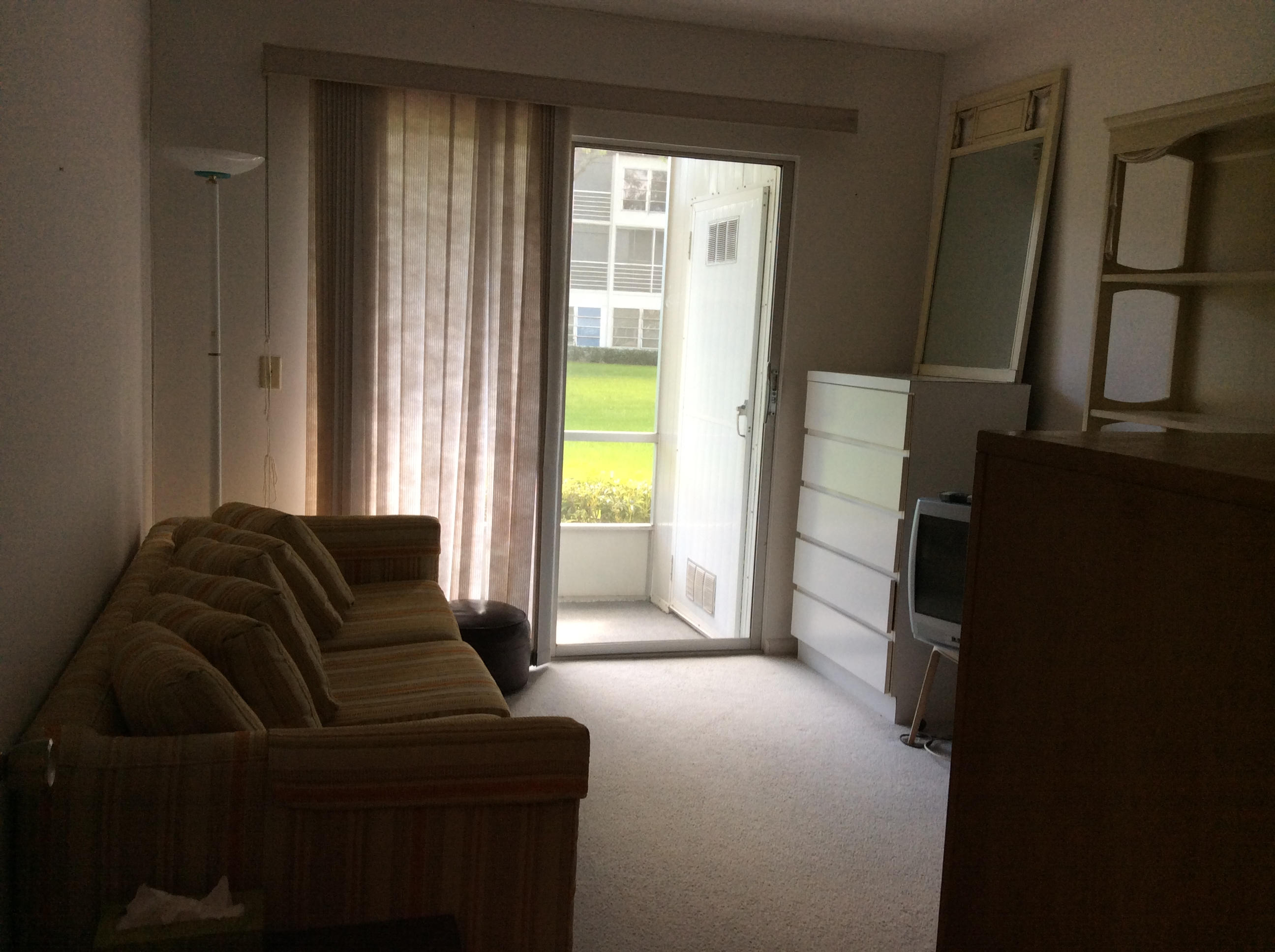 137 Mansfield D Boca Raton, FL 33434 - Photo 10 of 15 Second Bedroom