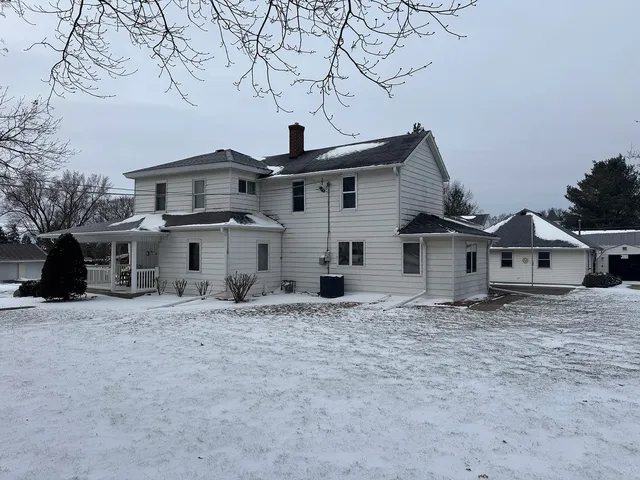 $165,000 | 326 South School Drive, Lanark, IL 61046