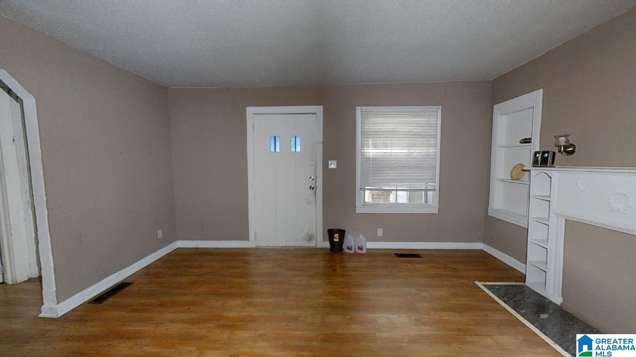 1373 Prosch Avenue Tarrant, AL 35217 - Photo 4 of 10