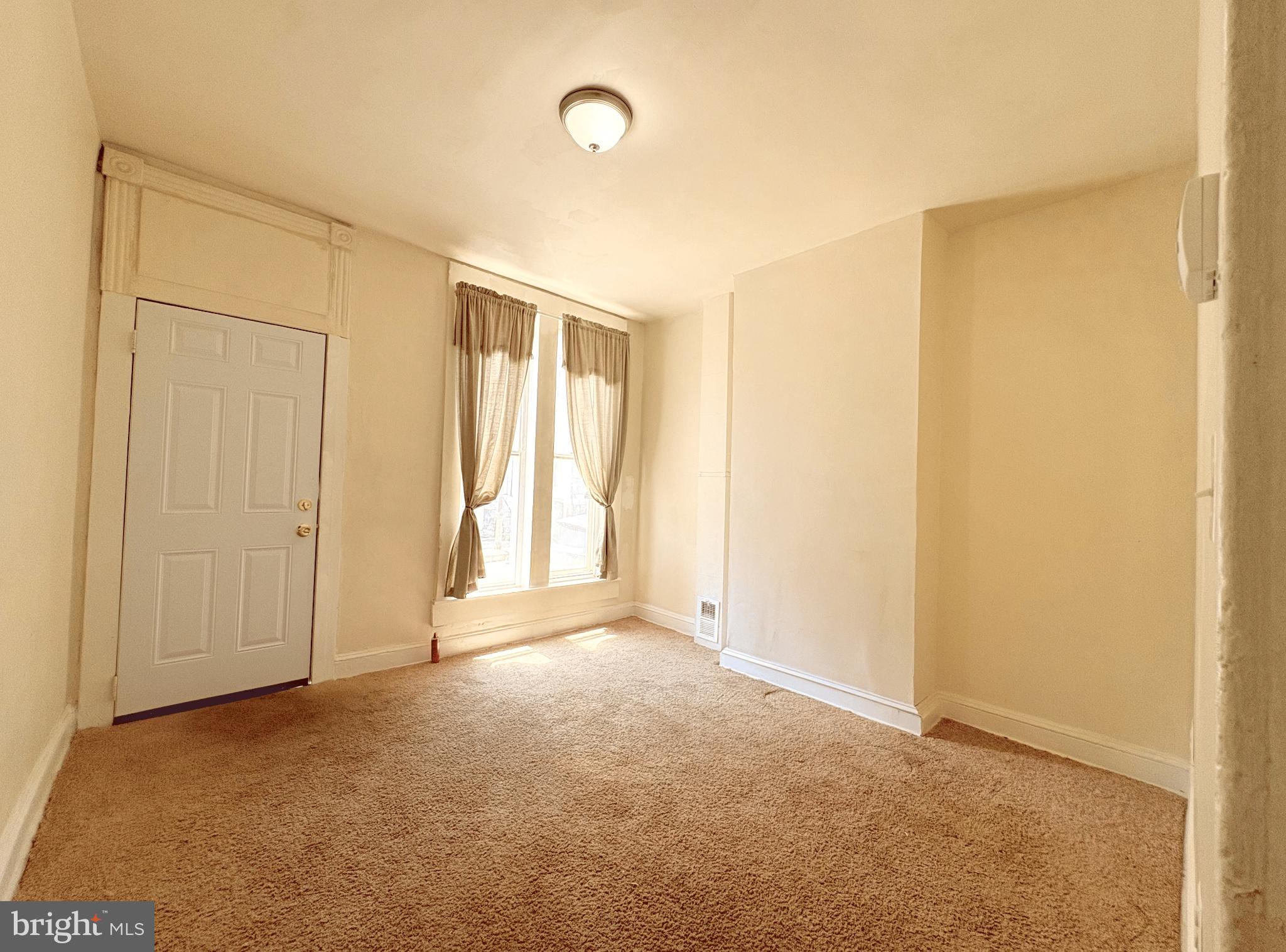 1936 Ridgehill Avenue Baltimore, MD 21217 - Photo 5 of 10