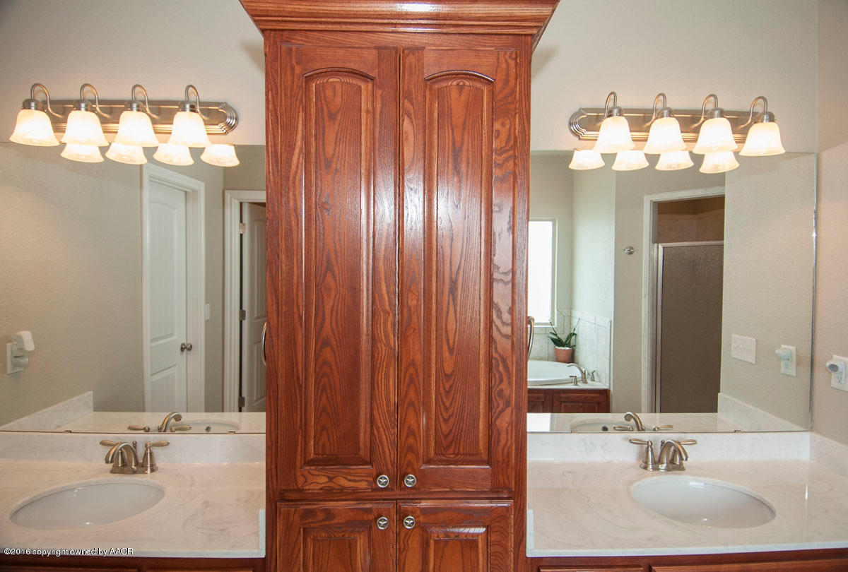 1601 Rock Creek Road Amarillo, TX 79124 - Photo 22 of 46 MASTER BATH VIEW 1