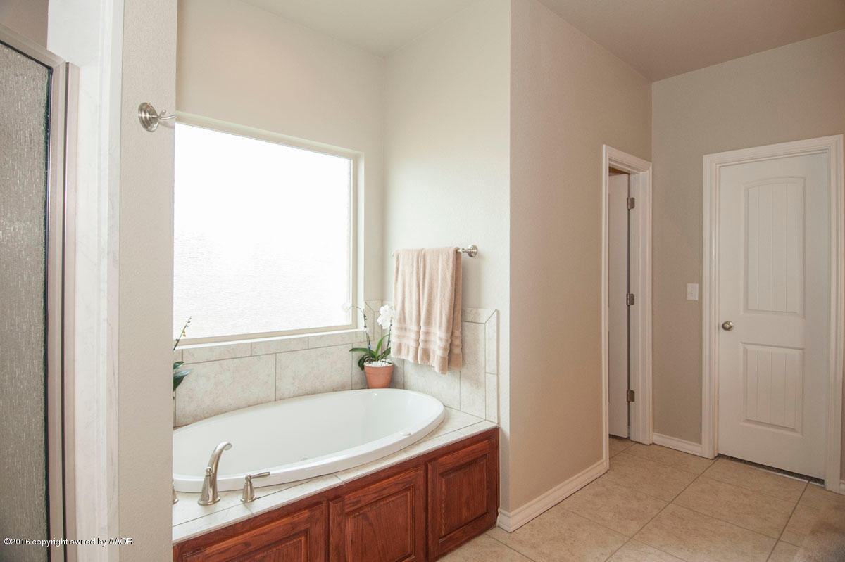1601 Rock Creek Road Amarillo, TX 79124 - Photo 25 of 46 MASTER BATH VIEW 3