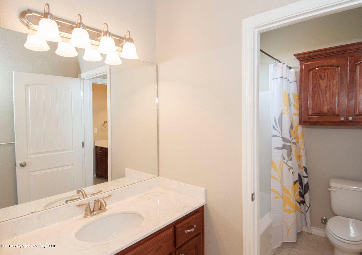 1601 Rock Creek Road Amarillo, TX 79124 - Photo 29 of 46 BATHROOM 2 VIEW 2