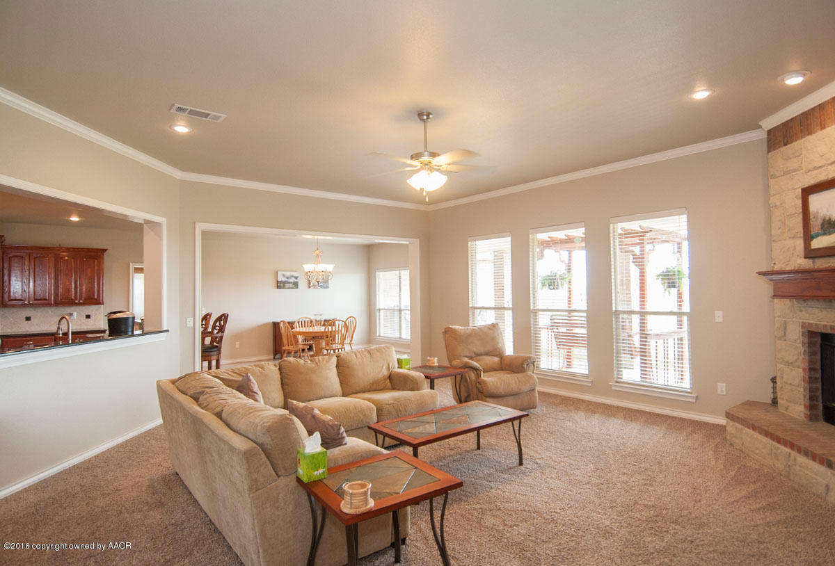 1601 Rock Creek Road Amarillo, TX 79124 - Photo 6 of 46 LIVING VIEW 3