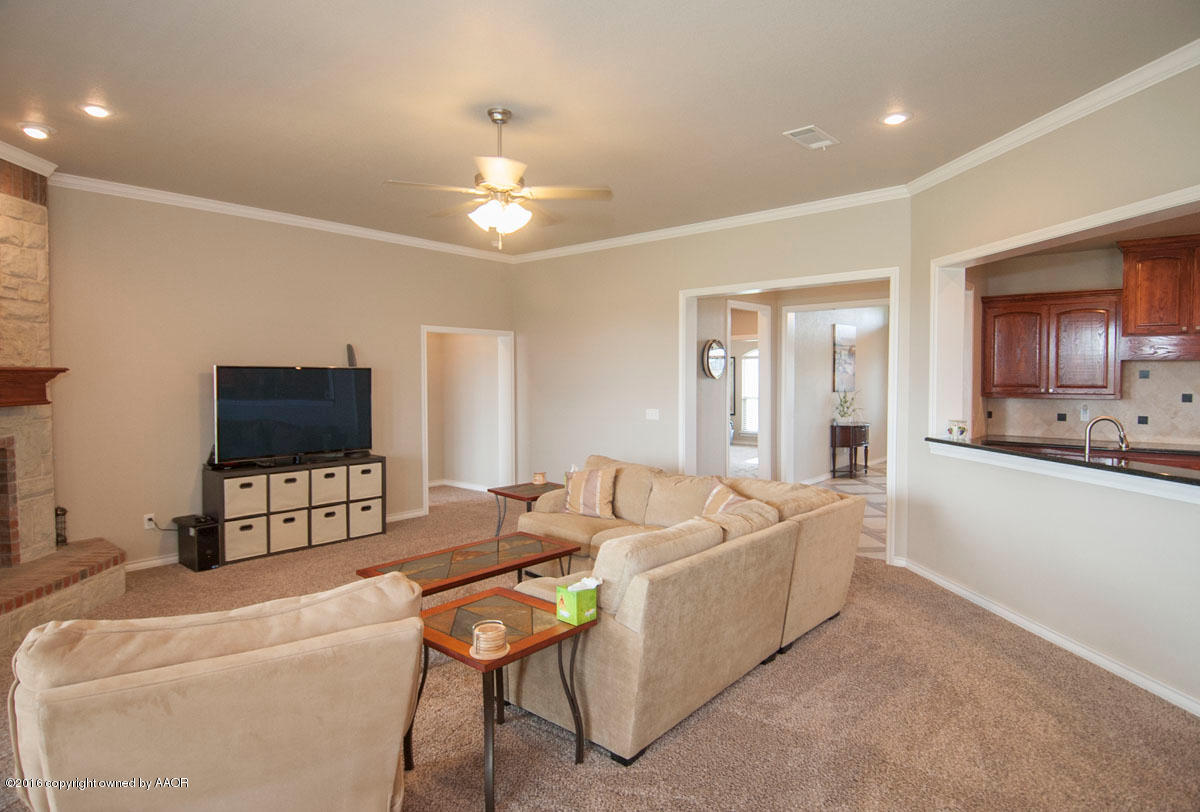 1601 Rock Creek Road Amarillo, TX 79124 - Photo 8 of 46 LIVING VIEW 1