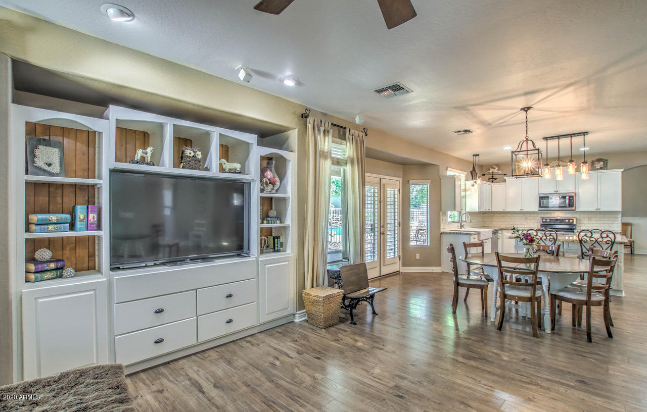 2979 South Martingale Road Gilbert, AZ 85295 - Photo 18 of 52 Family Room Corner - SE