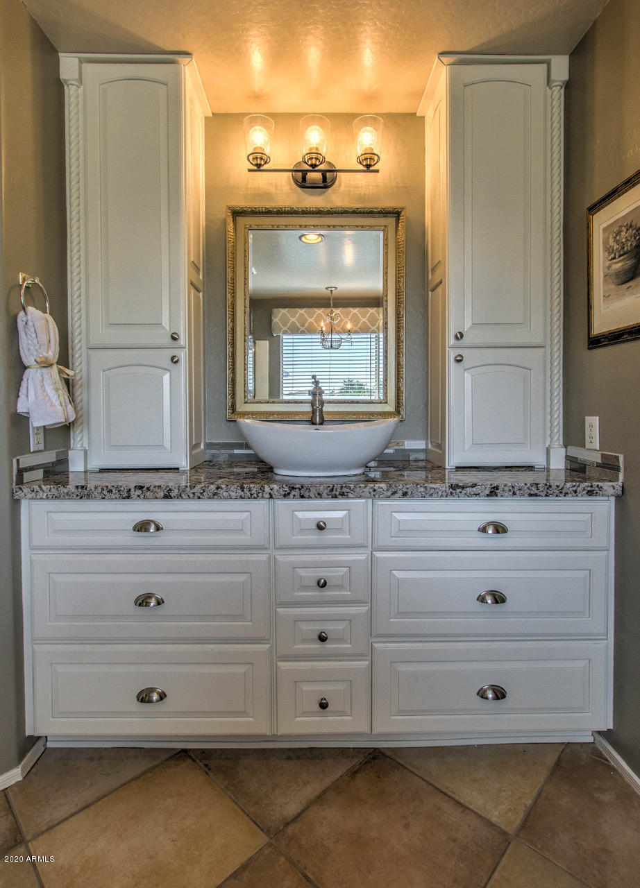 2979 South Martingale Road Gilbert, AZ 85295 - Photo 29 of 52 Master Bedroom Sink - North