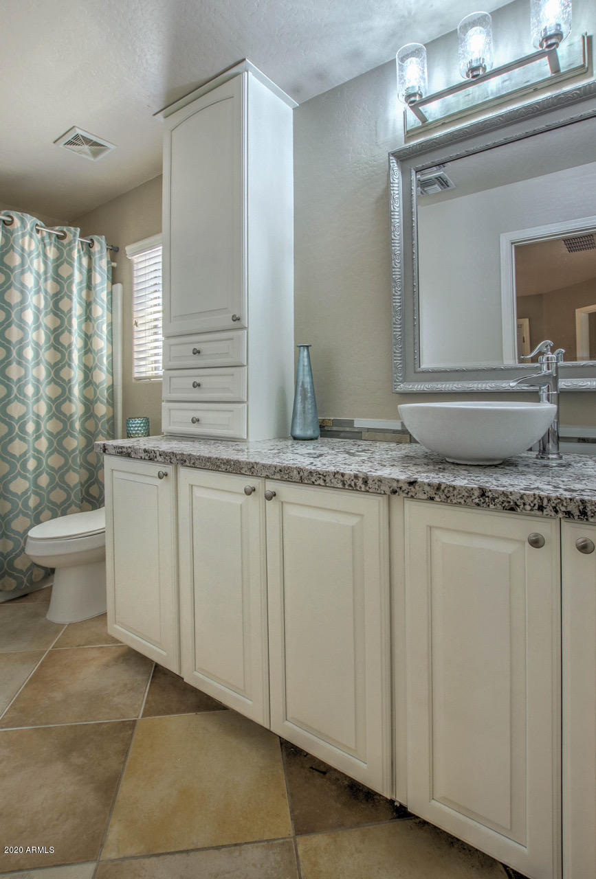 2979 South Martingale Road Gilbert, AZ 85295 - Photo 35 of 52 Bathroom Upstairs - SW