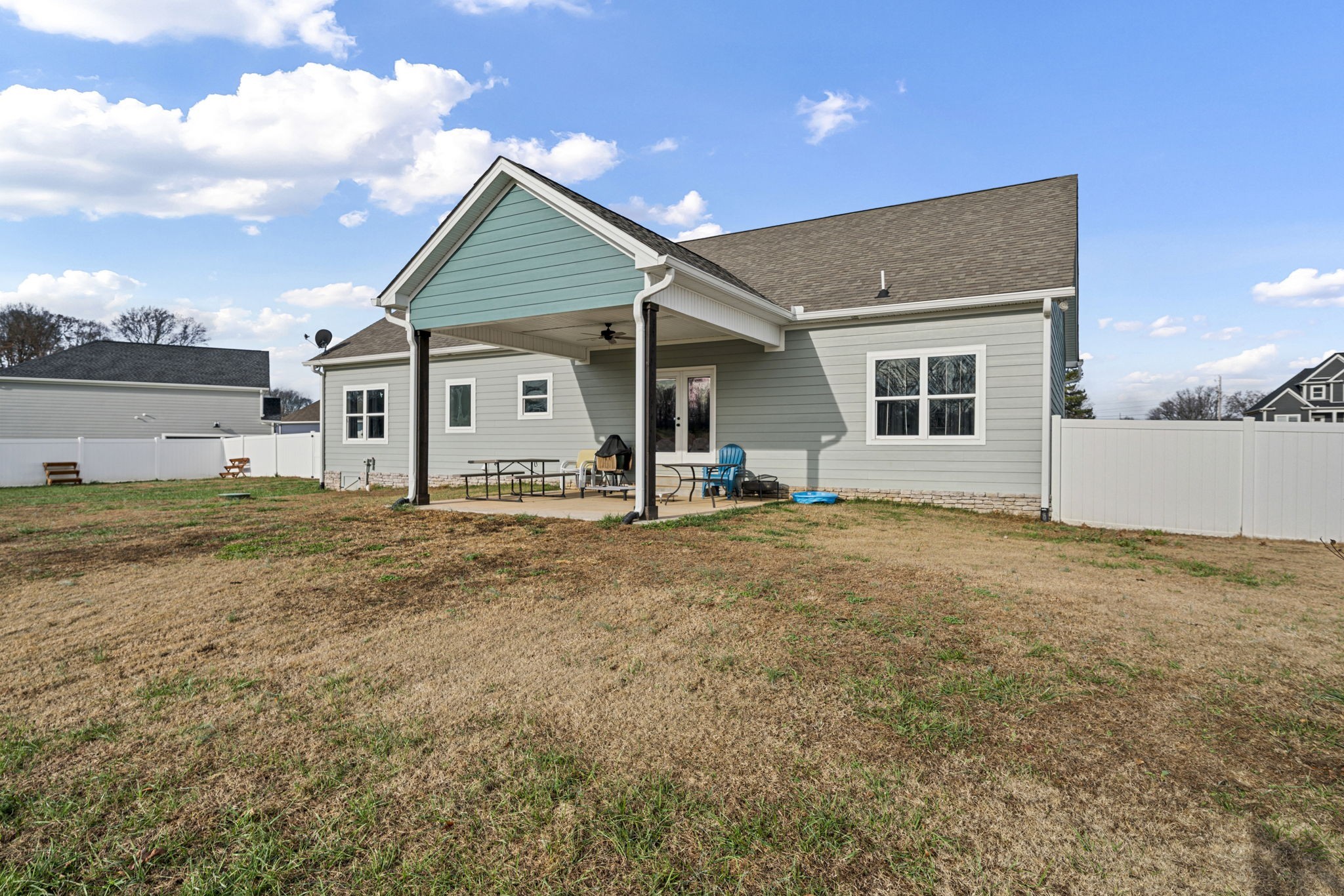 2086 Beverly Court Springfield, TN 37172 - Photo 33 of 39 a house view with a outdoor space