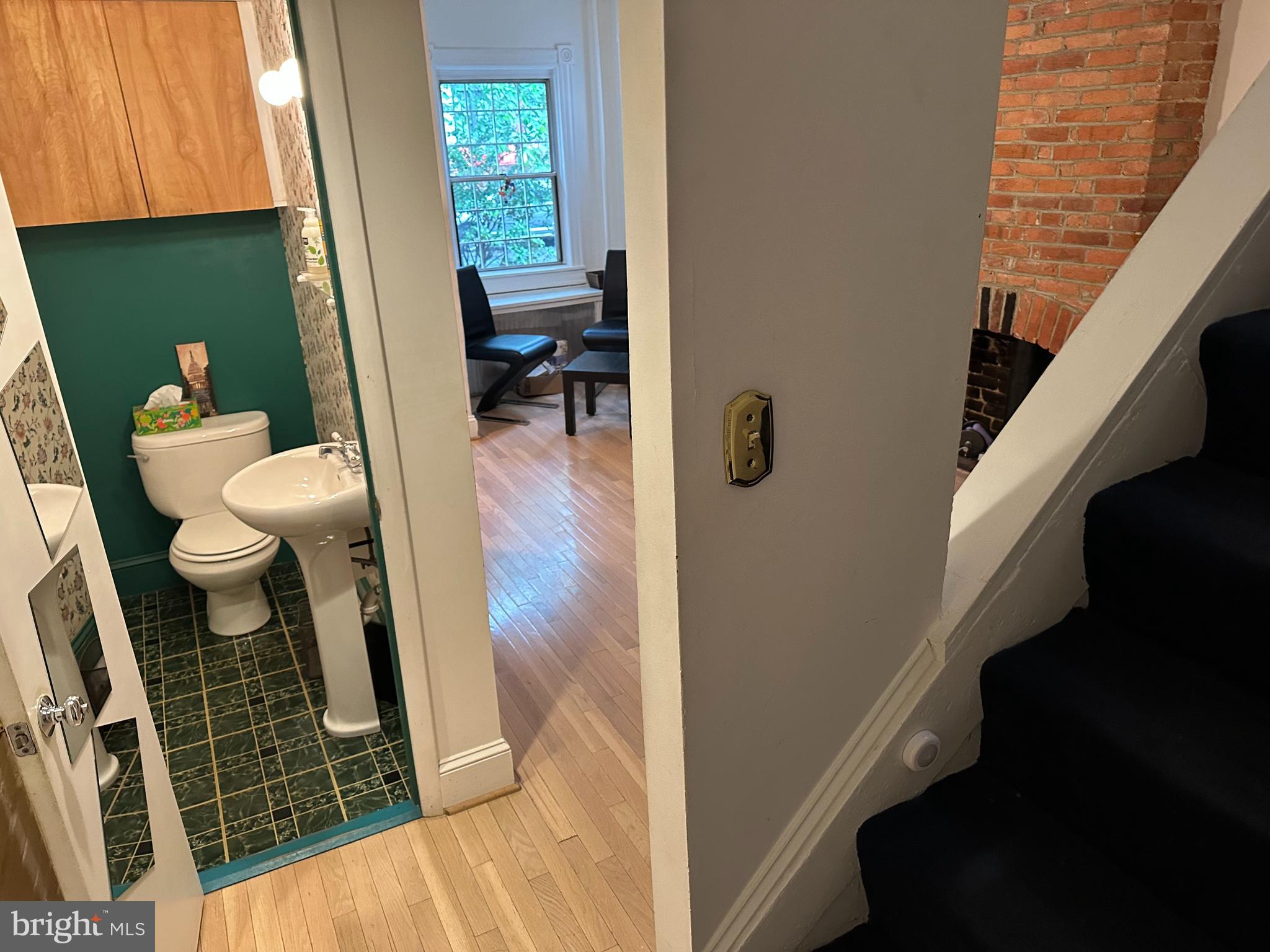 431 5th Street Northeast Washington, DC 20002 - Photo 6 of 38