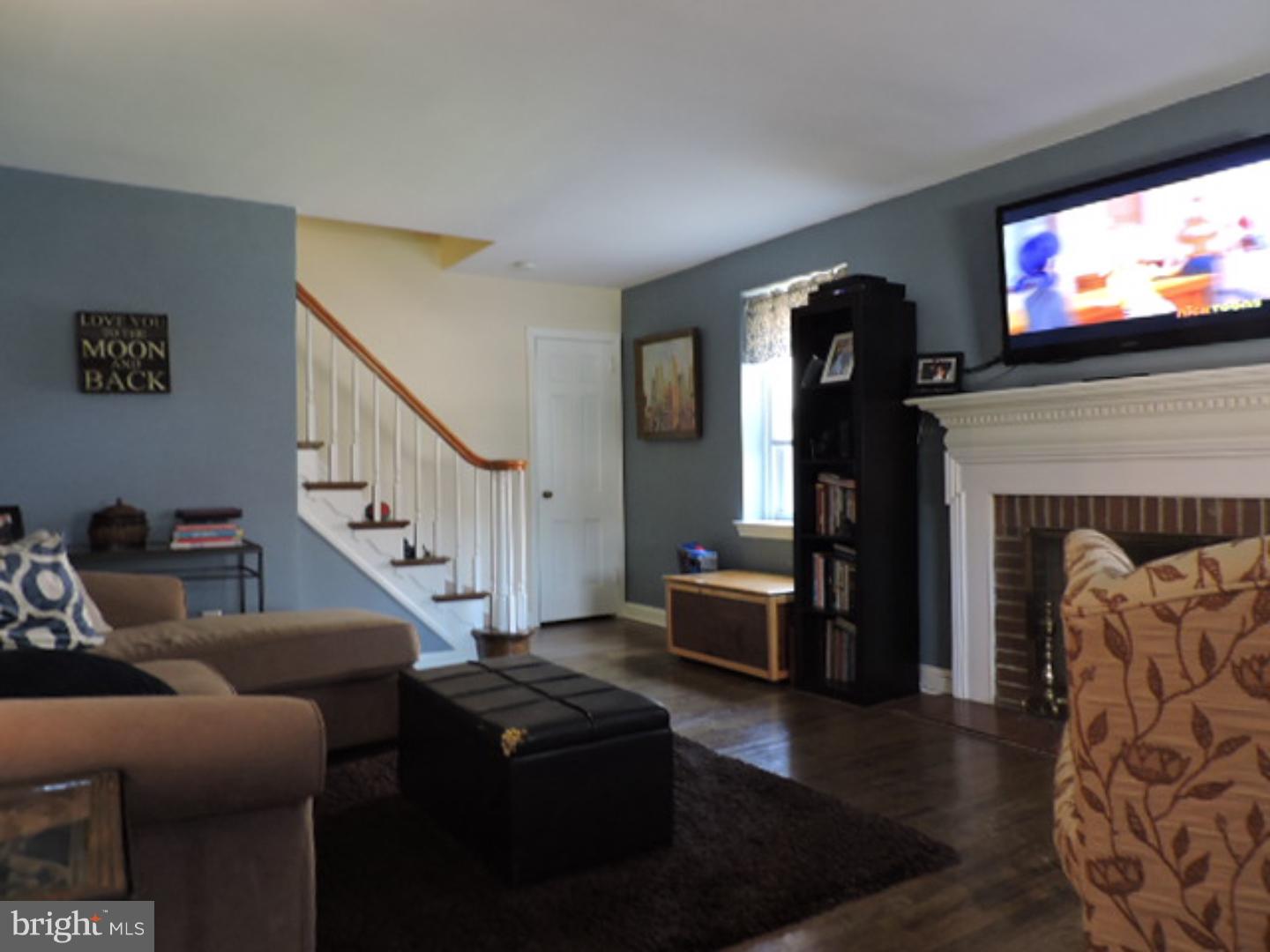836 Westfield Road Springfield, PA 19064 - Photo 11 of 13 Living Room
