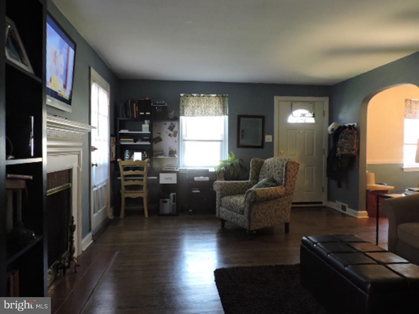 836 Westfield Road Springfield, PA 19064 - Photo 12 of 13 Living Room