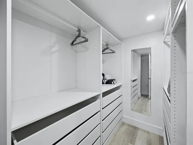 $599,000 | 3320 Gulf Of Mexico Drive, Unit 208C, Longboat Key, FL 34228