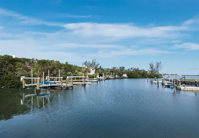 $599,000 | 3320 Gulf Of Mexico Drive, Unit 208C, Longboat Key, FL 34228