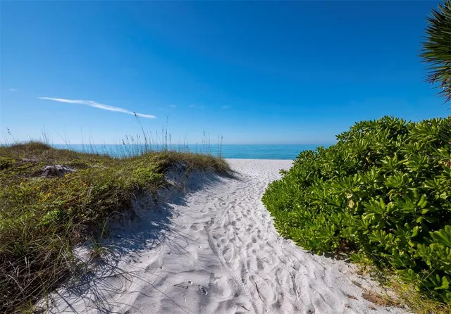 $599,000 | 3320 Gulf Of Mexico Drive, Unit 208C, Longboat Key, FL 34228