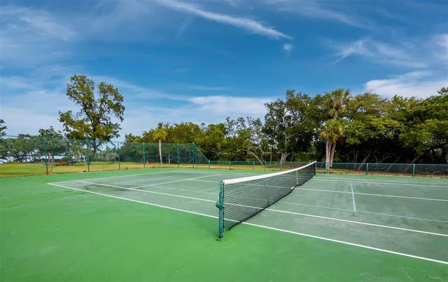 $599,000 | 3320 Gulf Of Mexico Drive, Unit 208C, Longboat Key, FL 34228