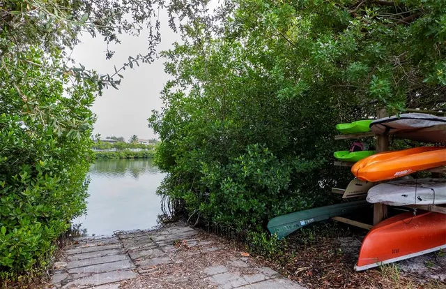 $599,000 | 3320 Gulf Of Mexico Drive, Unit 208C, Longboat Key, FL 34228