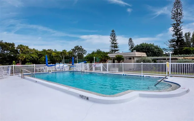 $599,000 | 3320 Gulf Of Mexico Drive, Unit 208C, Longboat Key, FL 34228