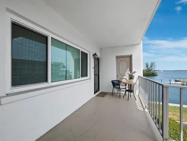 $599,000 | 3320 Gulf Of Mexico Drive, Unit 208C, Longboat Key, FL 34228