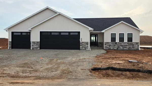 $459,900 | N9208 West Homestead Drive, Appleton, WI 54915