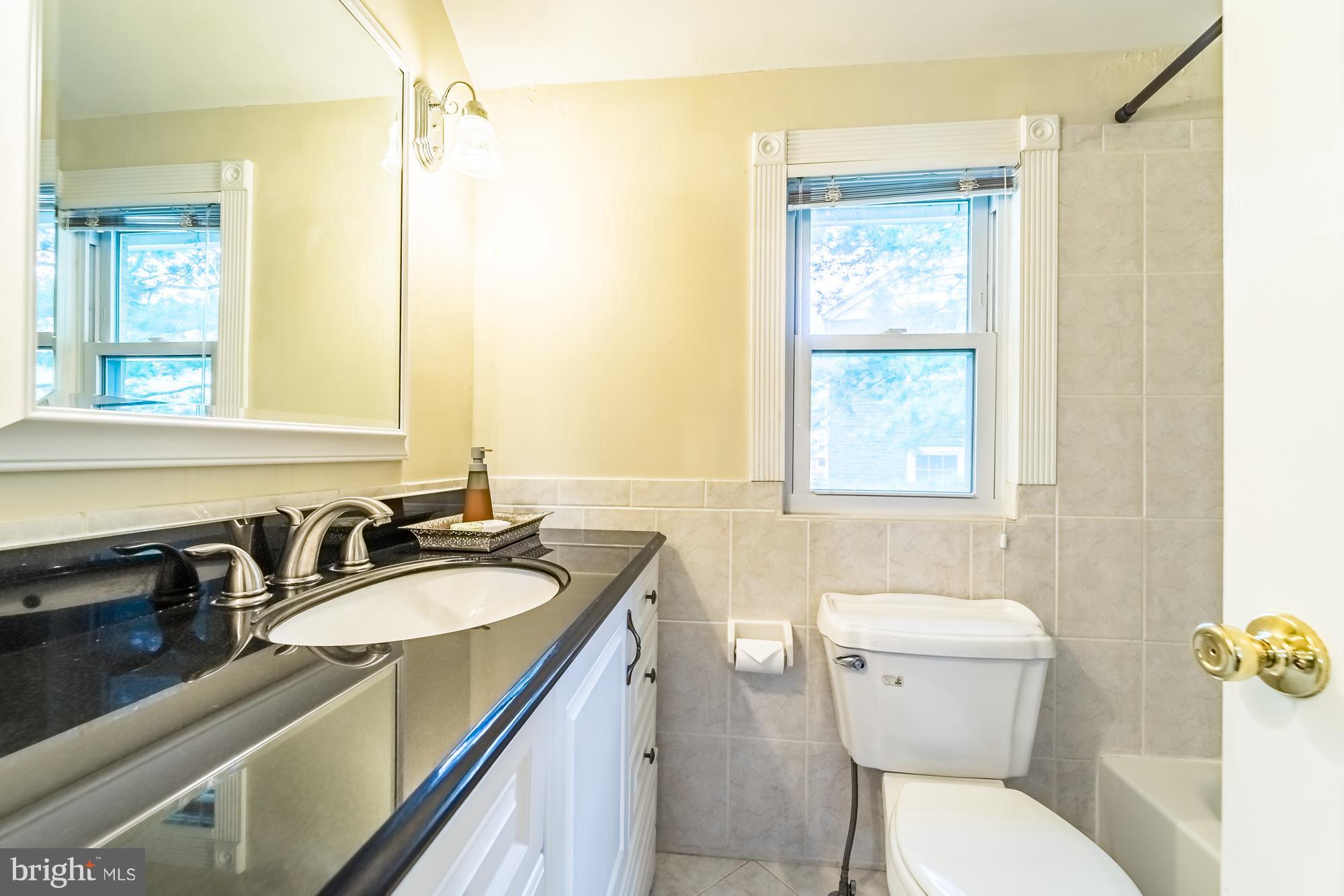 11701 Galt Avenue Silver Spring, MD 20902 - Photo 19 of 29 Bath