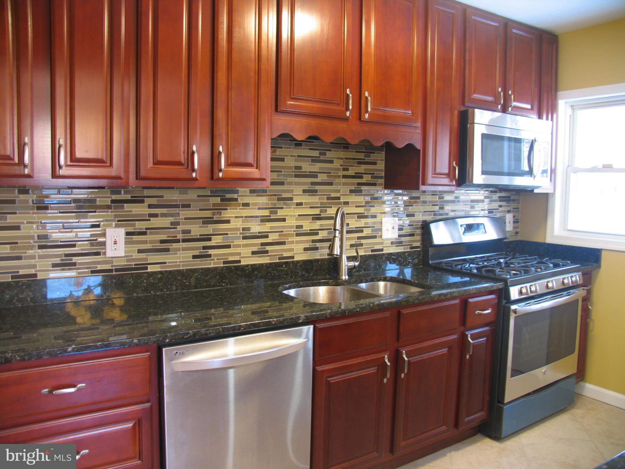 1352 Kitmore Road Baltimore, MD 21239 - Photo 7 of 22 Kitchen