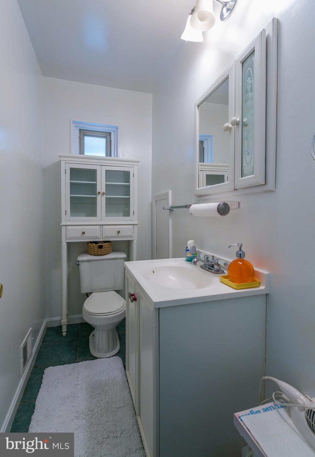 5408 Heming Avenue Springfield, VA 22151 - Photo 12 of 27 half bath for guests