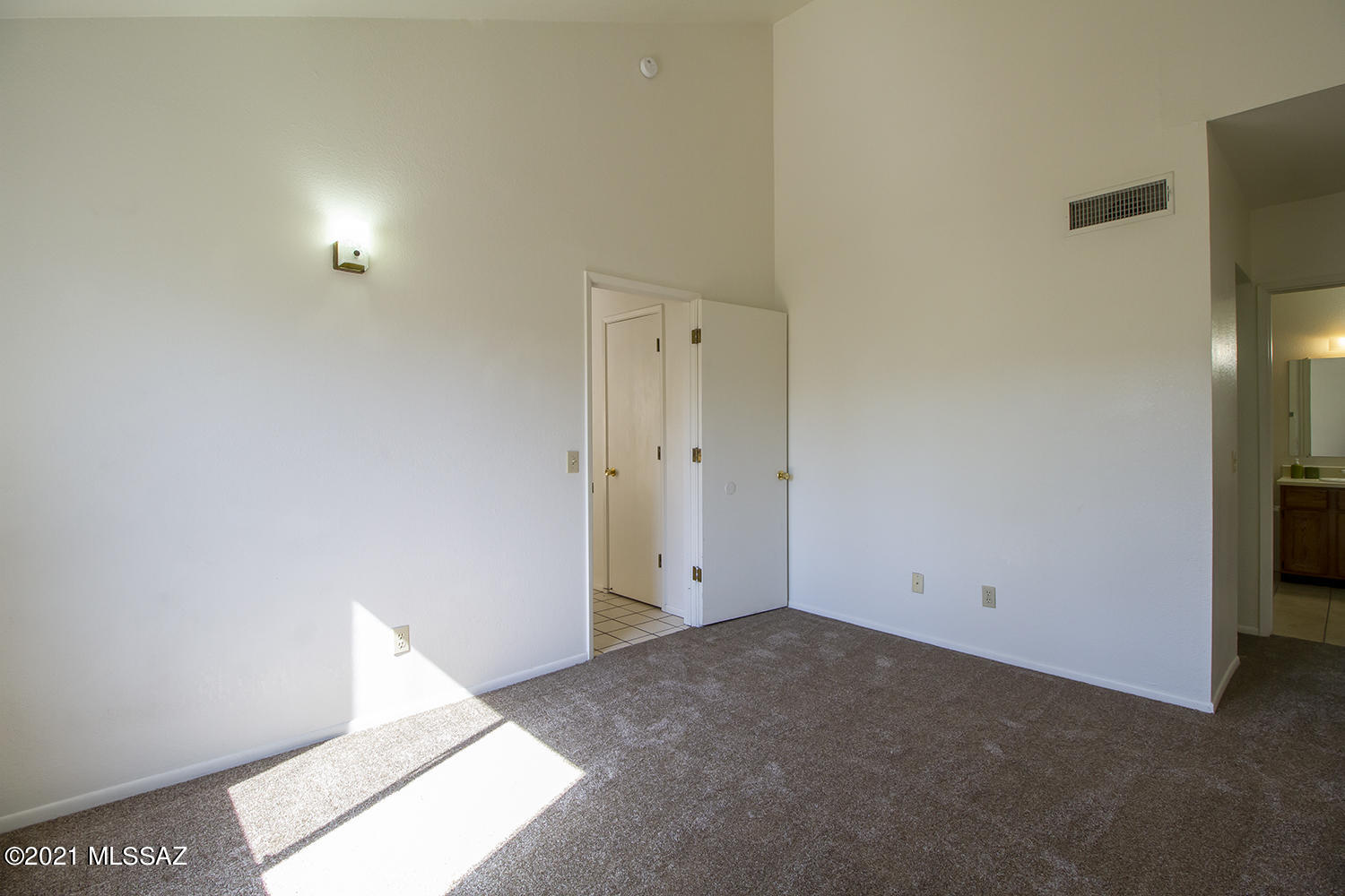 3690 North Country Club Road, Unit 1042 Tucson, AZ 85716 - Photo 12 of 33