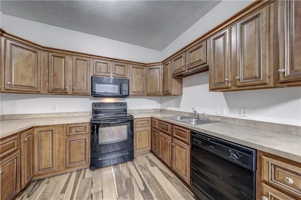 $250,000 | 3301 North 103rd Terrace, Kansas City, KS 66109