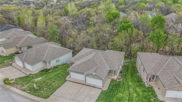 $250,000 | 3301 North 103rd Terrace, Kansas City, KS 66109