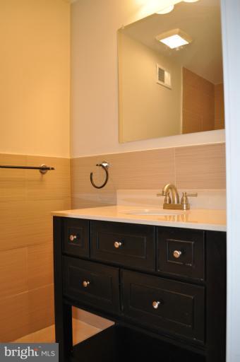 511 East Indian Spring Drive Silver Spring, MD 20901 - Photo 16 of 29 Bath