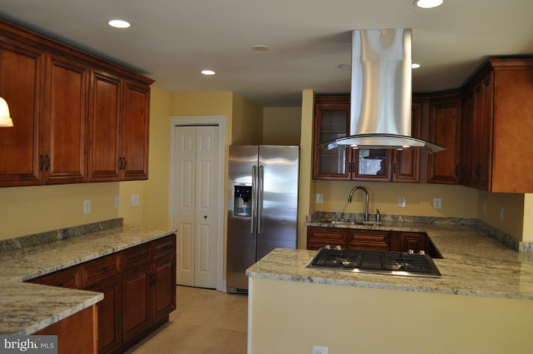 511 East Indian Spring Drive Silver Spring, MD 20901 - Photo 22 of 29 Kitchen