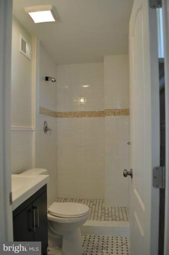 511 East Indian Spring Drive Silver Spring, MD 20901 - Photo 26 of 29 Bath (Master)