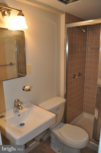 511 East Indian Spring Drive Silver Spring, MD 20901 - Photo 28 of 29 Bath 3rd
