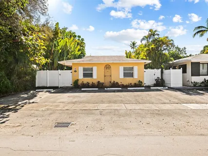 $1,299,000 | 1640 Northeast 4th Place, Fort Lauderdale, FL 33301