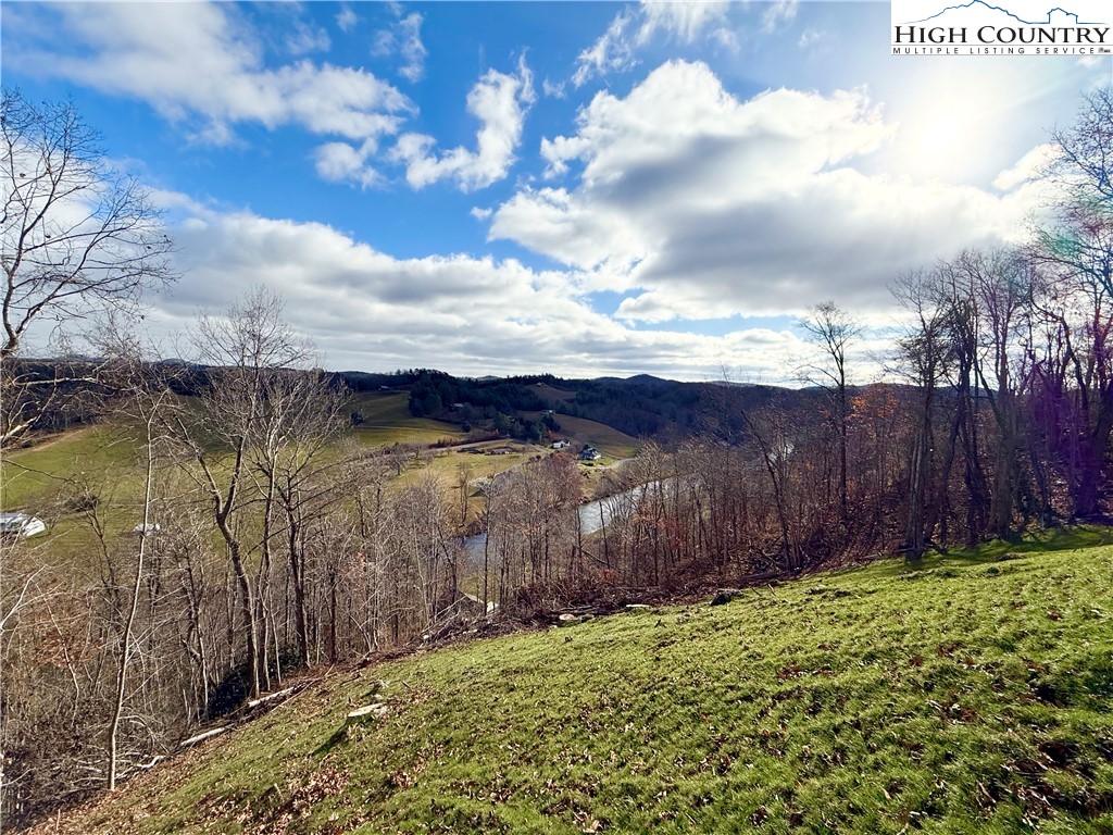 310 Autumn Run Road West Jefferson, NC 28694 - Photo 17 of 28